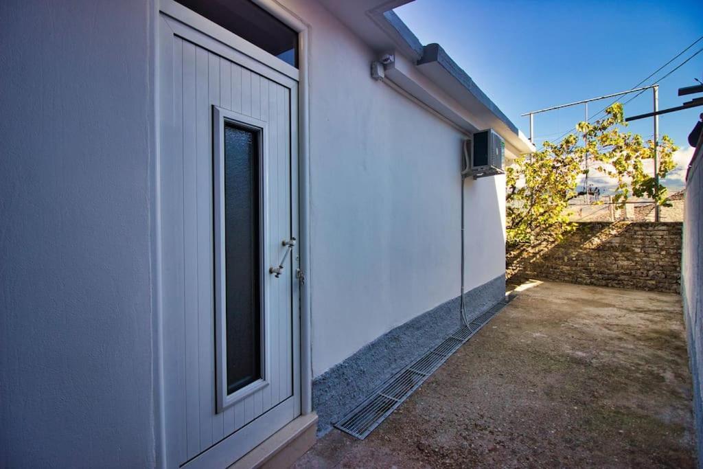 Emblematic House 3 Διαμέρισμα Αργυρόκαστρο Εξωτερικό φωτογραφία